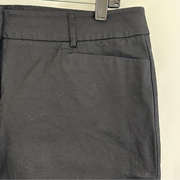 Women’s New York & Co Black Bermudas Size 10 - Picture 2 of 4